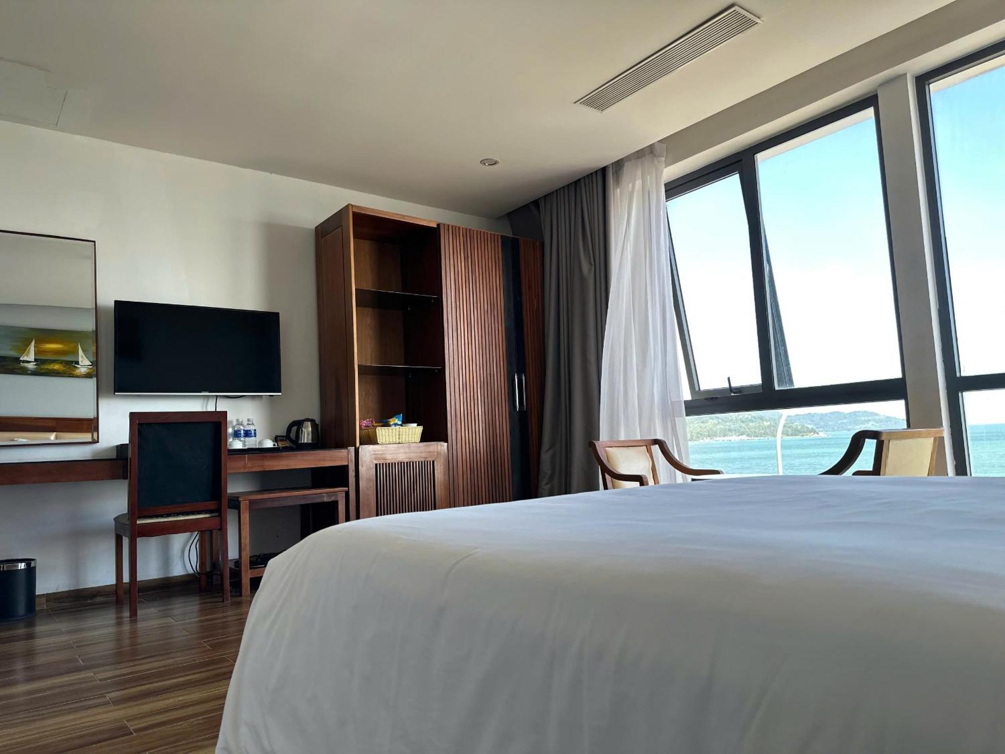 Alisia Beach Hotel Da Nang Esterno foto